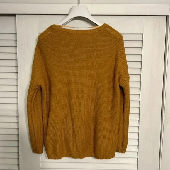 free for all women’s long sleeve sweater size medium gold color - Picture 1 of 5